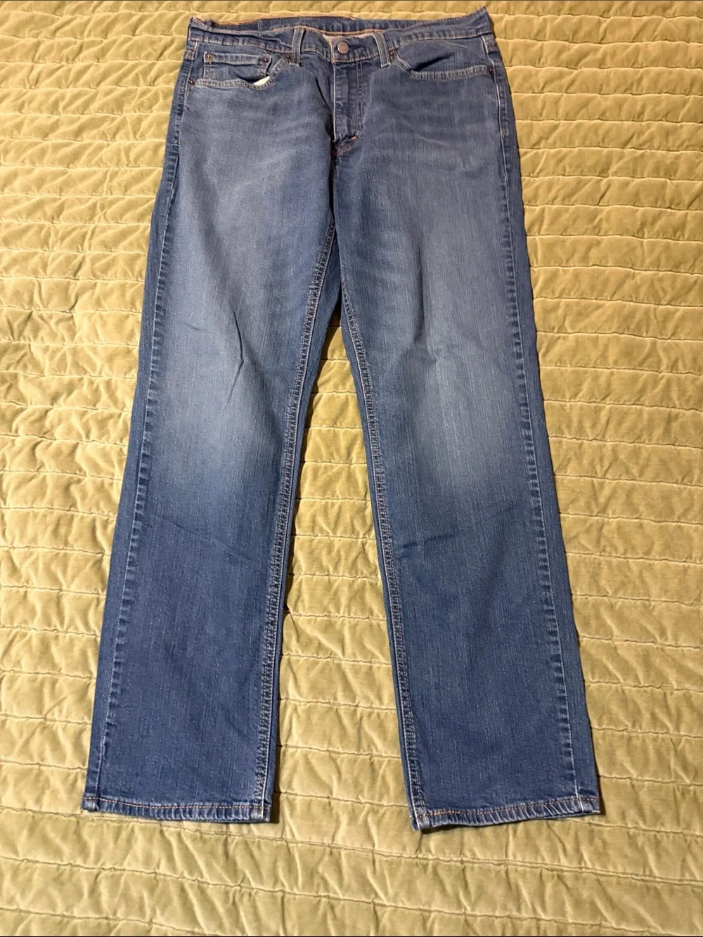Levi's 541 34x32 Men's Straight Jeans in Blue Denim with Tan Patch